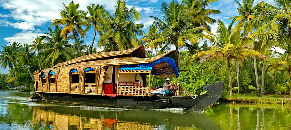2-slide-south-india-kerala-house-boat-pano.jpg