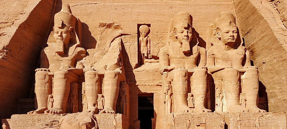 abu-simbel-600667_1280.jpg